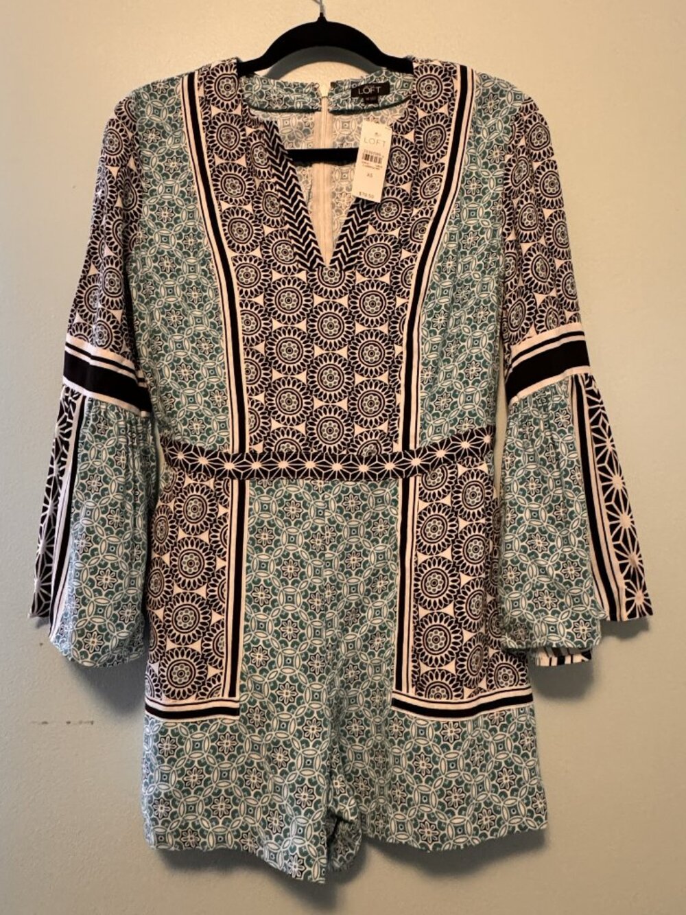 LOFT V-Neck Boho Romper – Size XS - JK0475